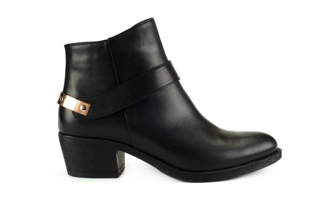 Женские ботинки черные 7092