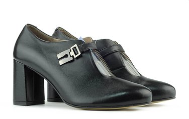 Жіночі туфлі чорні 6679-1