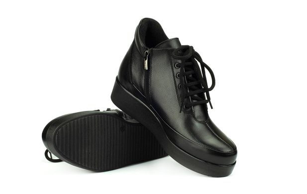 Жіночі черевики чорні 6978