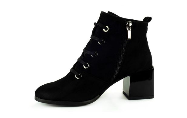 Жіночі черевики чорні 7347-1