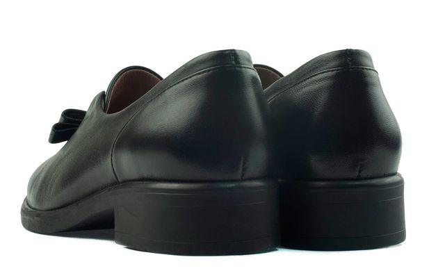 Жіночі туфлі чорні 6743-1