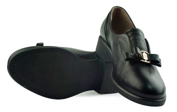 Жіночі туфлі чорні 6743-1