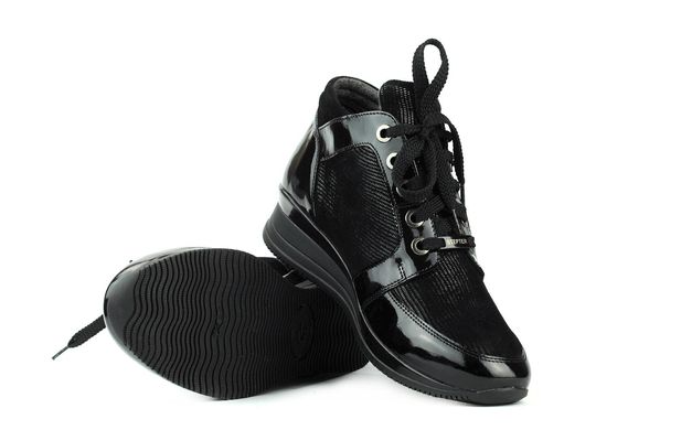 Жіночі кросівки чорні 6273